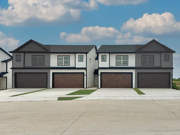 $320,647 | 5272 Polster Place, Bettendorf, IA 52722