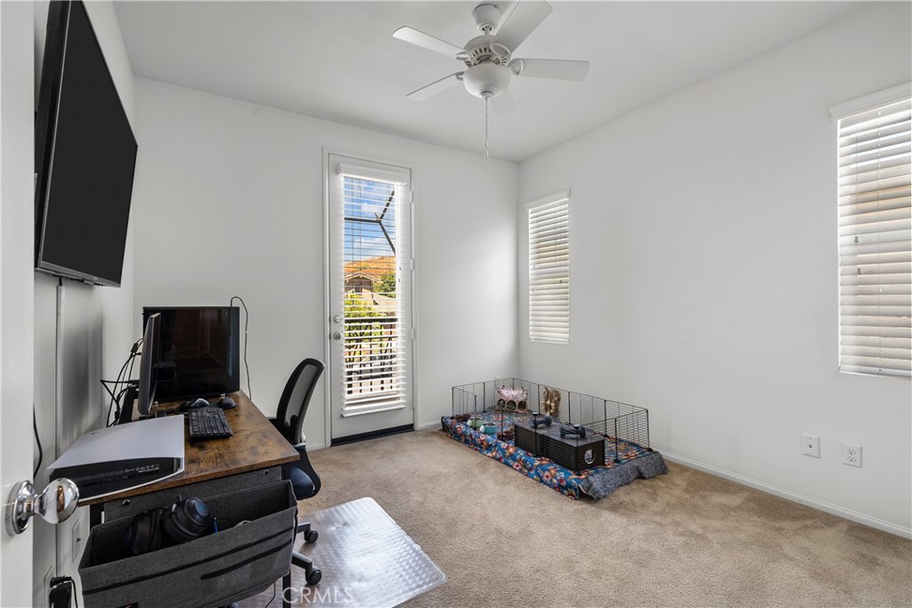 28640 Farrier Drive Valencia, CA 91354 - Photo 34 of 67