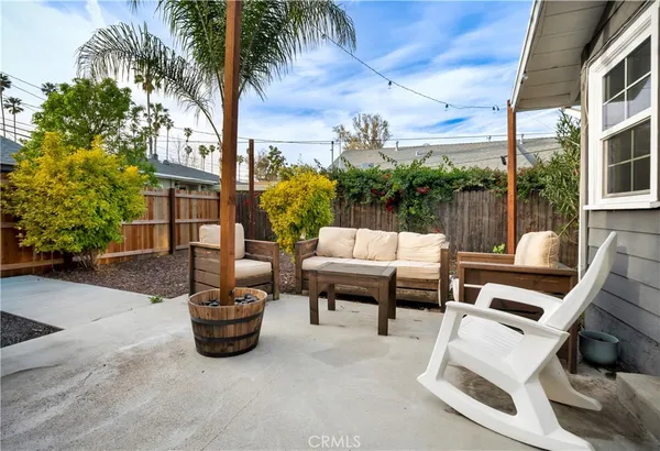 $1,099,000 | 7417 Alabama Avenue, Canoga Park, CA 91303