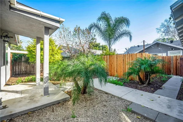 $1,099,000 | 7417 Alabama Avenue, Canoga Park, CA 91303