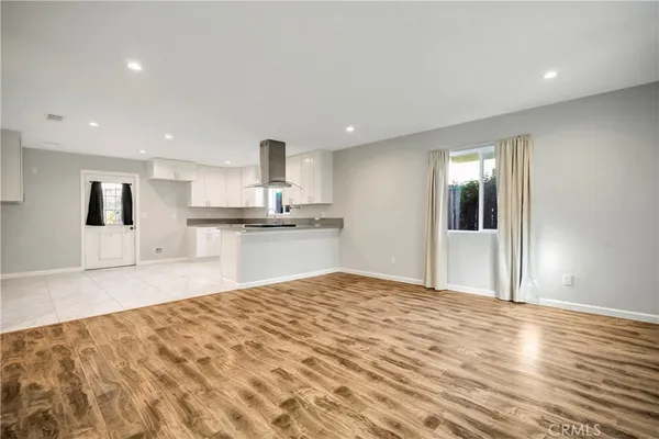 $1,099,000 | 7417 Alabama Avenue, Canoga Park, CA 91303