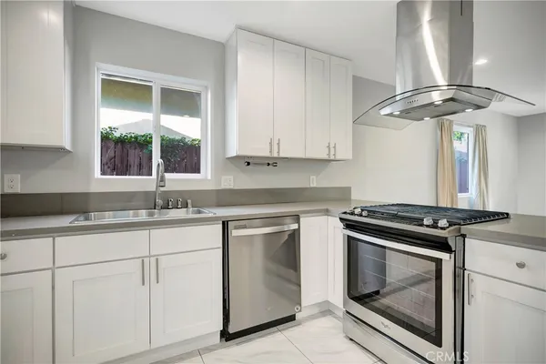 $1,099,000 | 7417 Alabama Avenue, Canoga Park, CA 91303