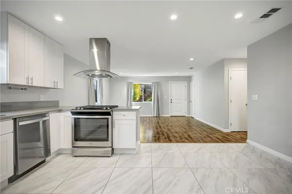 $1,099,000 | 7417 Alabama Avenue, Canoga Park, CA 91303