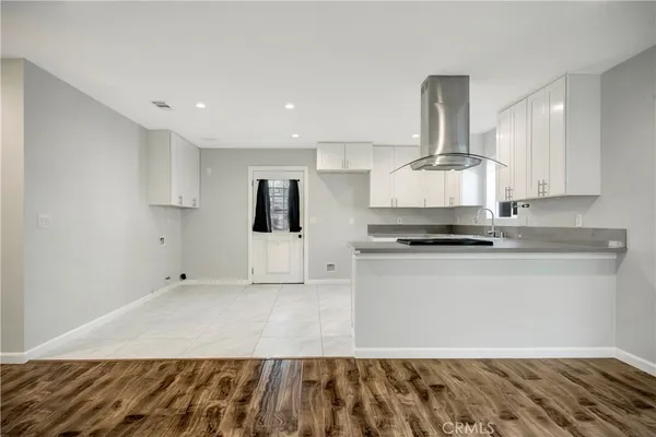 $1,099,000 | 7417 Alabama Avenue, Canoga Park, CA 91303
