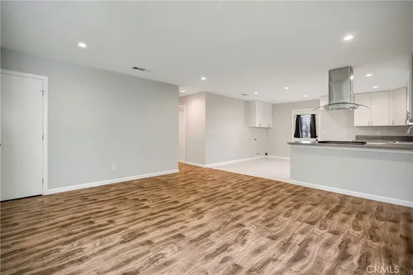 $1,099,000 | 7417 Alabama Avenue, Canoga Park, CA 91303