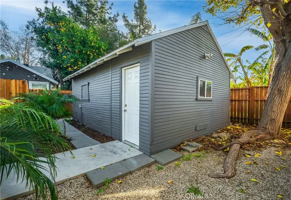$1,099,000 | 7417 Alabama Avenue, Canoga Park, CA 91303