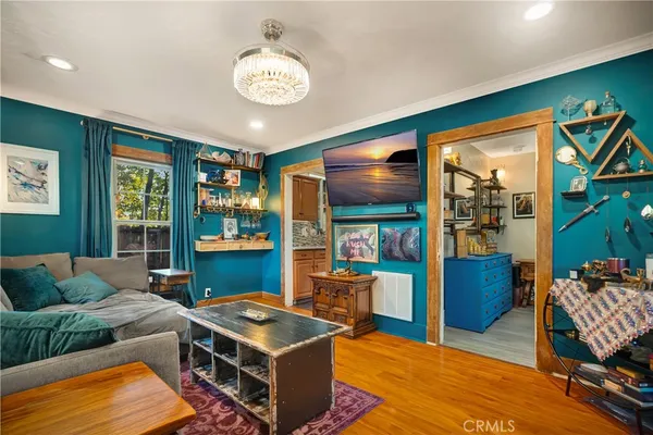 $1,099,000 | 7417 Alabama Avenue, Canoga Park, CA 91303