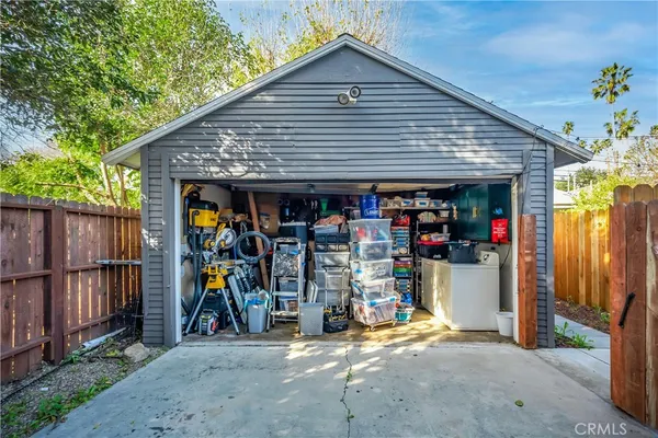 $1,099,000 | 7417 Alabama Avenue, Canoga Park, CA 91303