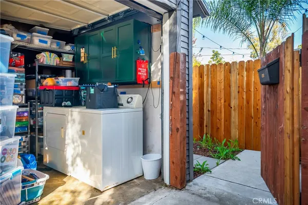 $1,099,000 | 7417 Alabama Avenue, Canoga Park, CA 91303