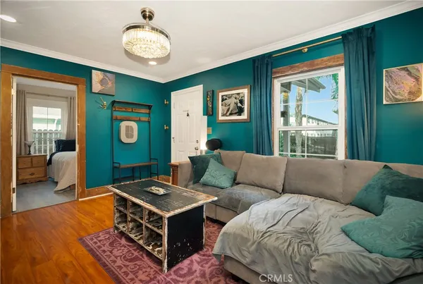 $1,099,000 | 7417 Alabama Avenue, Canoga Park, CA 91303
