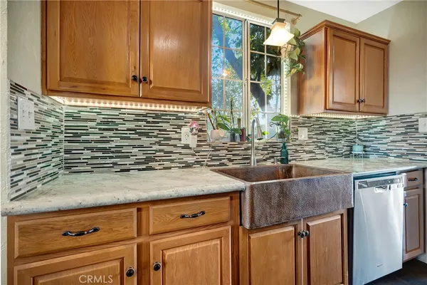 $1,099,000 | 7417 Alabama Avenue, Canoga Park, CA 91303