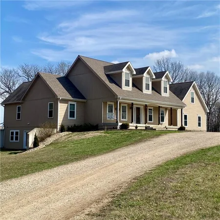 $975,000 | 811 Southwest 1171st Road, Holden, MO 64040