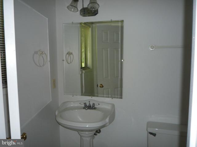 11998 Dumfries Road Manassas, VA 20112 - Photo 13 of 21 Bath (Master)