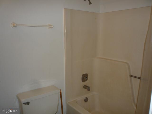 11998 Dumfries Road Manassas, VA 20112 - Photo 14 of 21 Bath (Master)