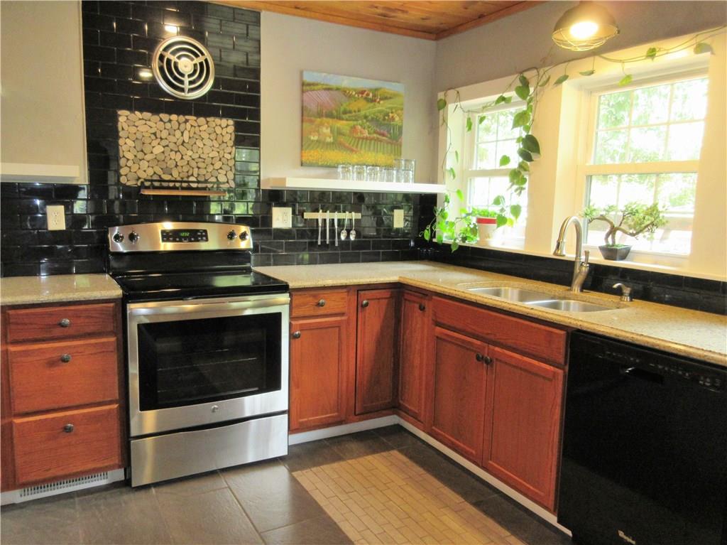 446 Baileys Run Road Tarentum, PA 15084 - Photo 10 of 25 Additional view of the kitchen.