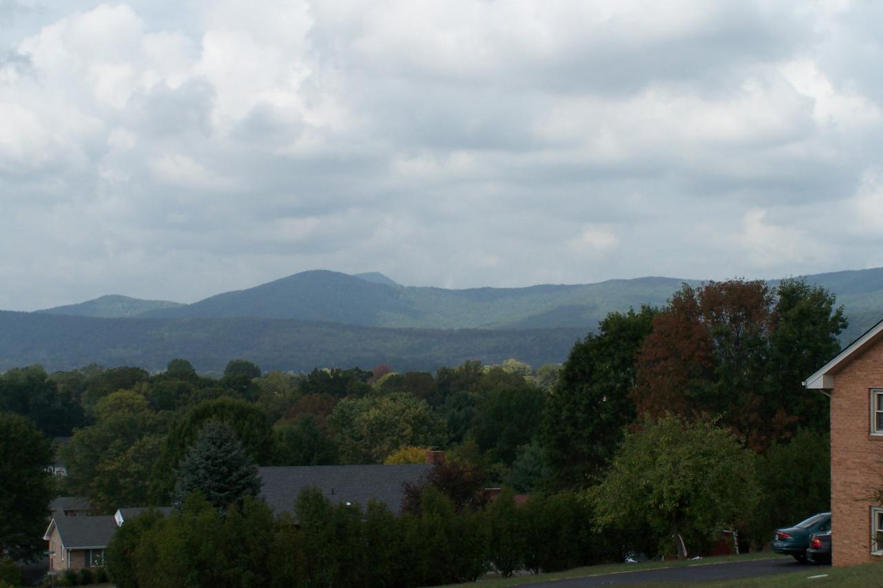 6640 Trevilian Road Roanoke, VA 24019 - Photo 3 of 3 Views