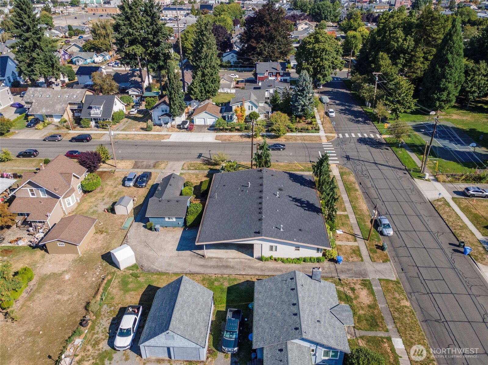 520 Sumner Avenue, Unit 524 Sumner, WA 98390 - Photo 11 of 20 an aerial view of a house with a swimming pool