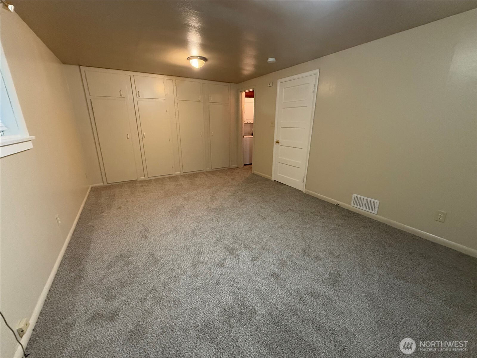 520 Sumner Avenue, Unit 524 Sumner, WA 98390 - Photo 19 of 20 a view of an empty room