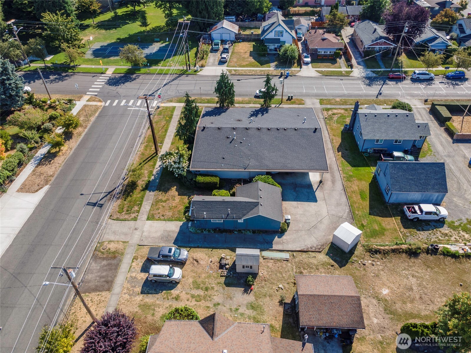 520 Sumner Avenue, Unit 524 Sumner, WA 98390 - Photo 9 of 20 an aerial view of houses with outdoor space