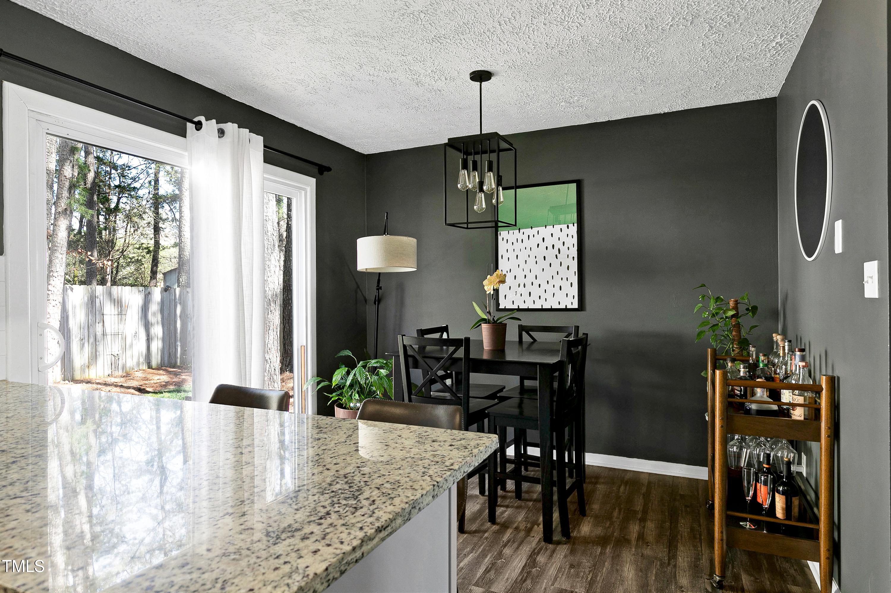 8612 Keegan Court Raleigh, NC 27613 - Photo 11 of 31 Scene-12