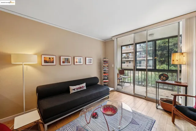 $350,000 | 250 Whitmore Street, Oakland, CA 94611