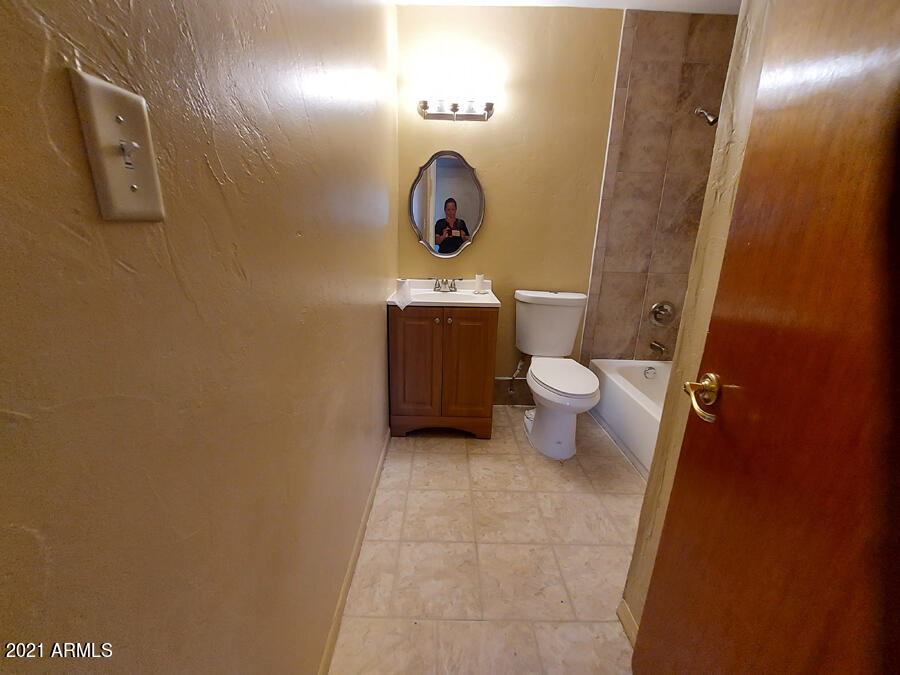 331 Danbury Road Kearny, AZ 85137 - Photo 14 of 19 331 D Main Bathroom A