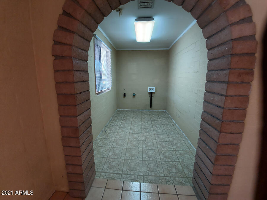 331 Danbury Road Kearny, AZ 85137 - Photo 5 of 19 331 D Laundry Room