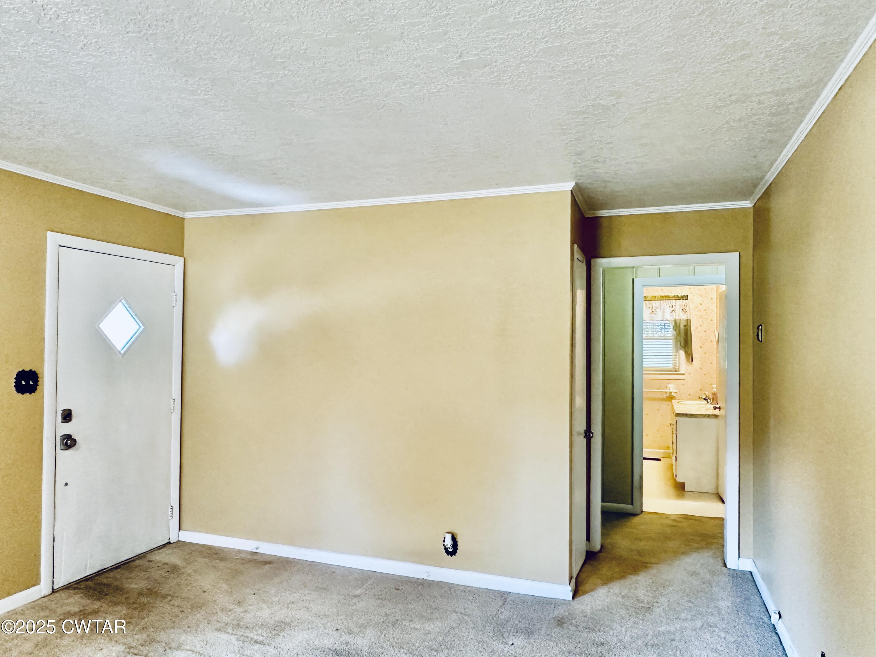 502 West Main Street Rutherford, TN 38369 - Photo 14 of 34 a view of a big room with a wardrobe space