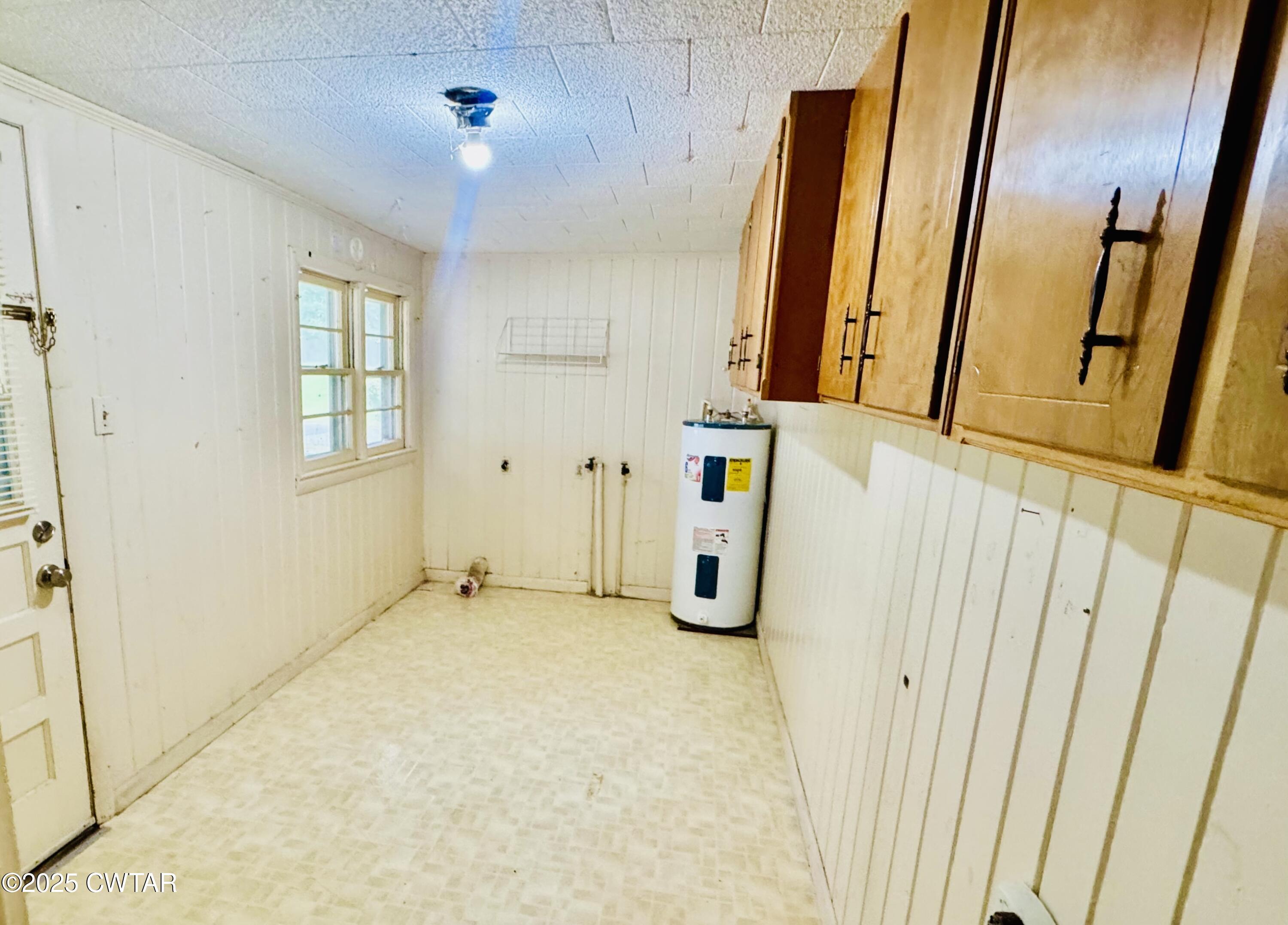 502 West Main Street Rutherford, TN 38369 - Photo 34 of 34 a view of an empty room with a window