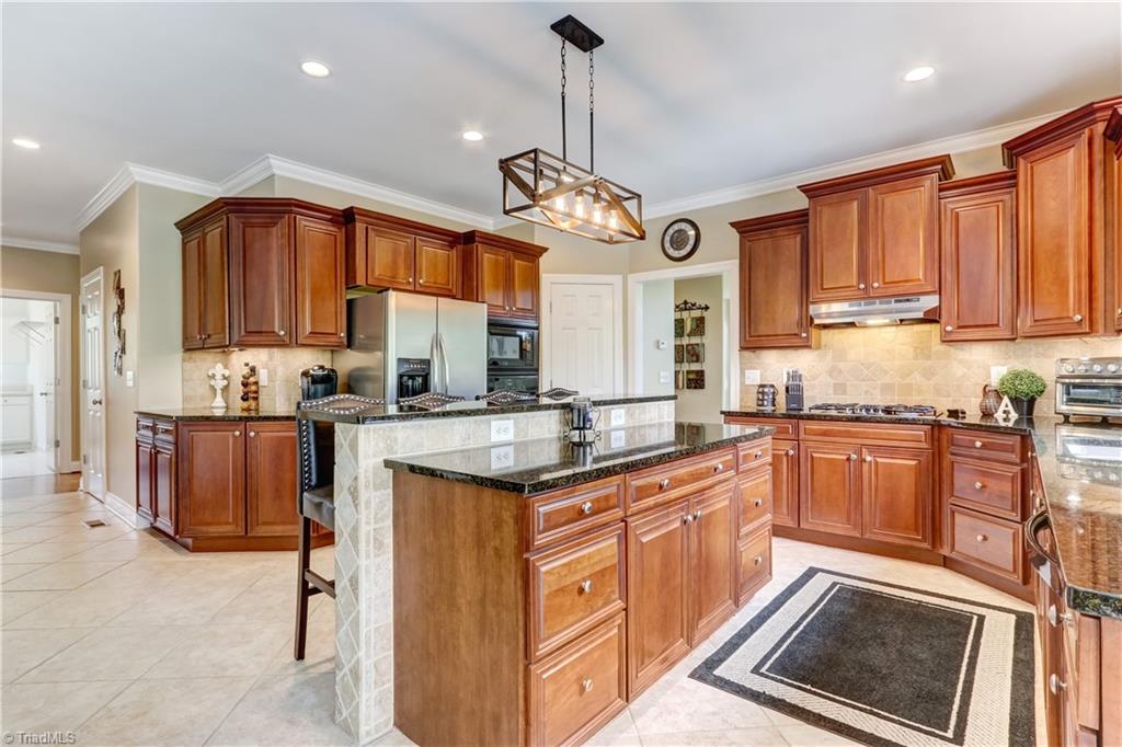 4905 Robdot Drive Oak Ridge, NC 27310 - Photo 21 of 50