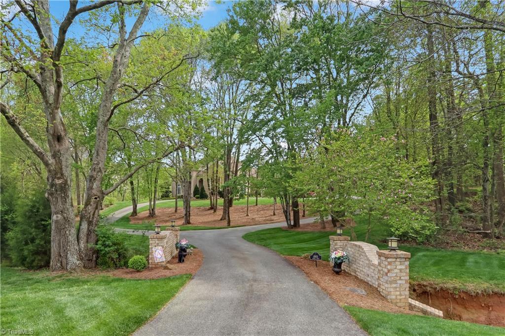 4905 Robdot Drive Oak Ridge, NC 27310 - Photo 5 of 50