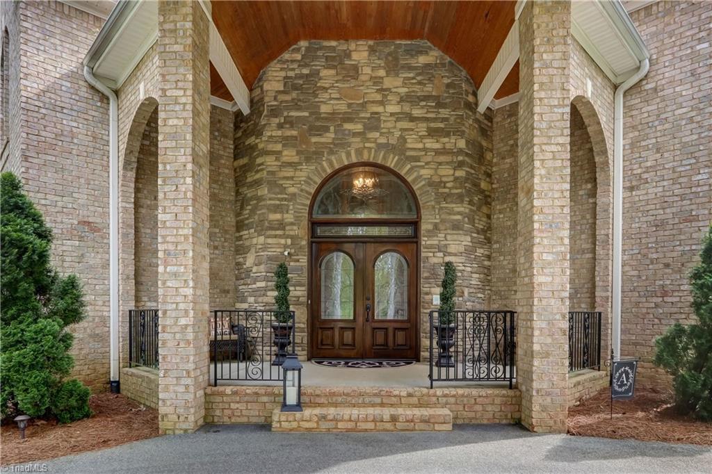 4905 Robdot Drive Oak Ridge, NC 27310 - Photo 8 of 50