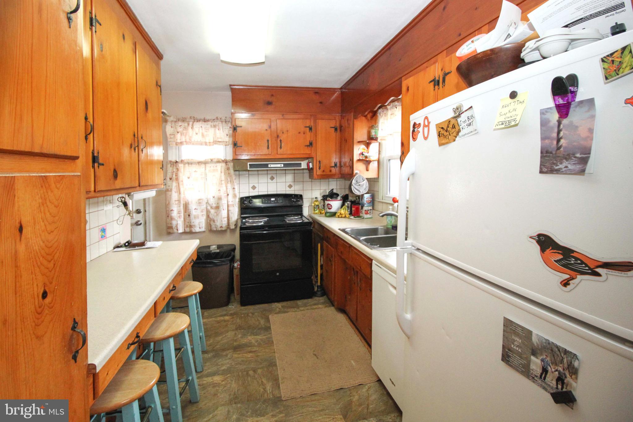 16731 Fairview Road Hagerstown, MD 21740 - Photo 11 of 42 Kitchen Photo 1