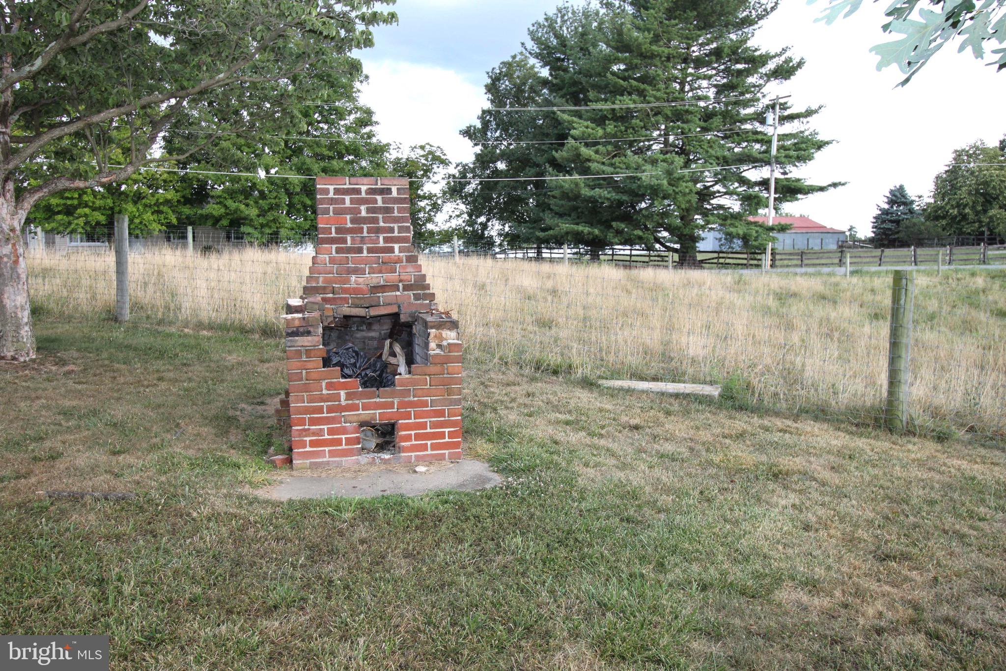 16731 Fairview Road Hagerstown, MD 21740 - Photo 40 of 42 Exterior Barbecue