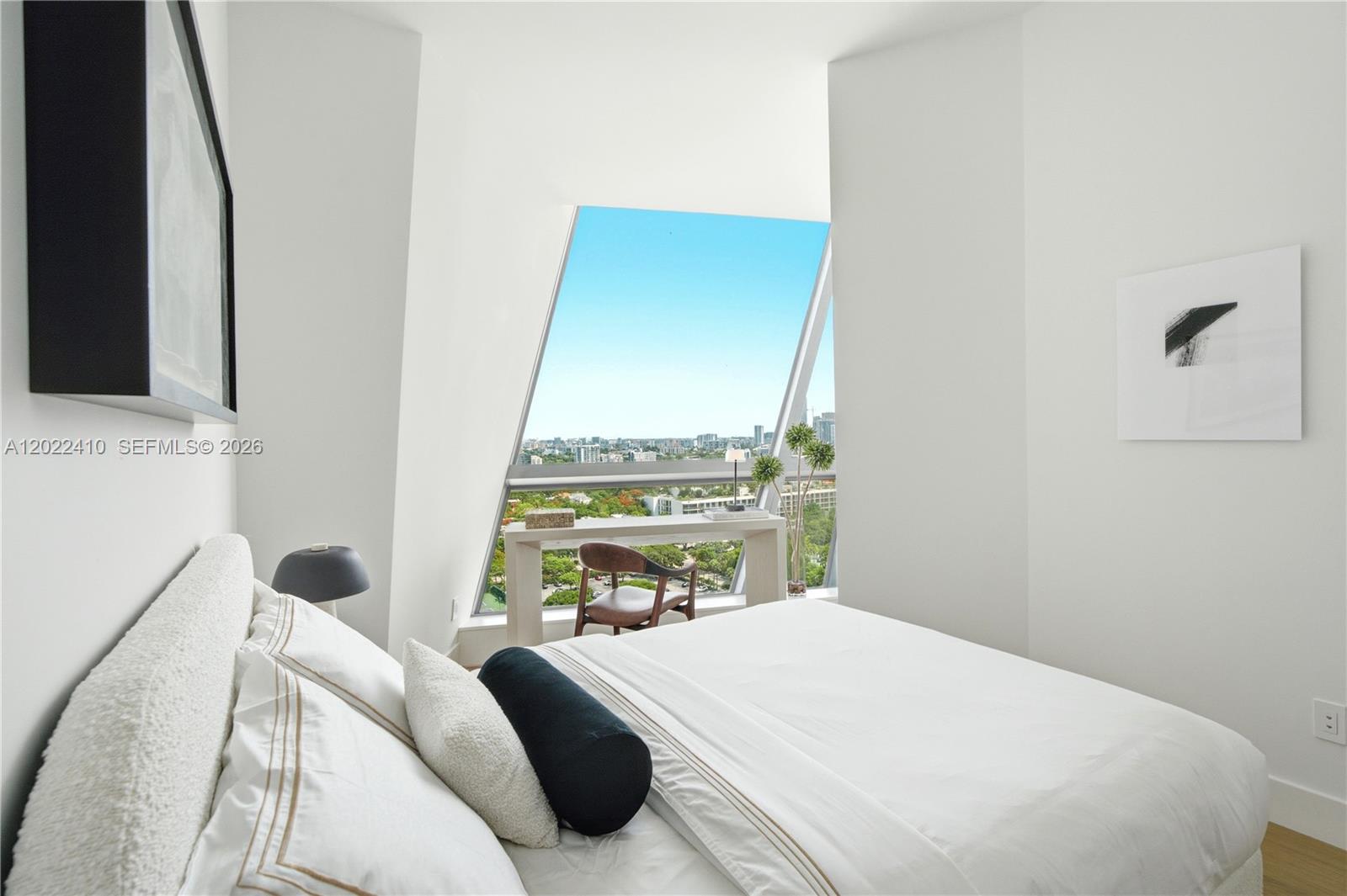 175 Southeast 25th Road, Unit 1604 Miami, FL 33129 - Photo 13 of 25