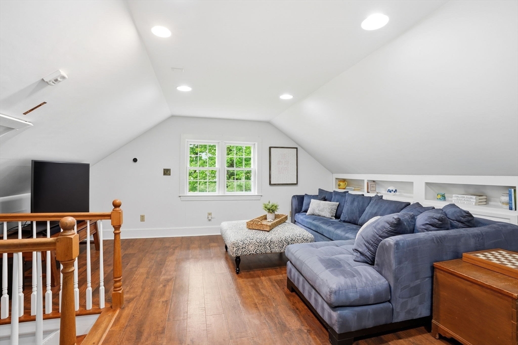 227 R Main Street Hingham, MA 02043 - Photo 18 of 26