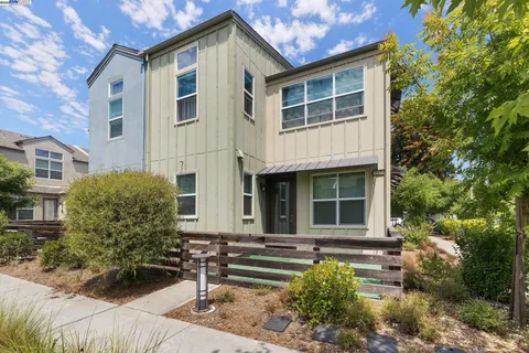$590,000 | 517 Boyd Street, Santa Rosa, CA 95407