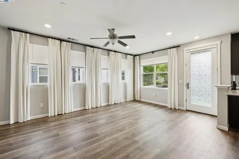 $590,000 | 517 Boyd Street, Santa Rosa, CA 95407