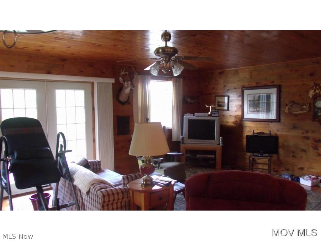6082 Newark Road Walker, WV 26180 - Photo 4 of 13