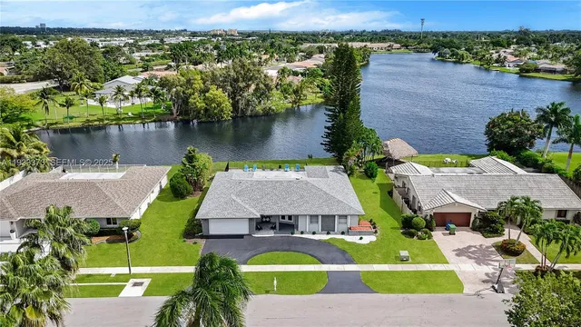 $6,000 | 406 Sailboat Circle, Weston, FL 33326