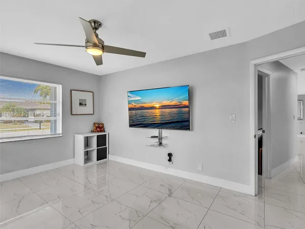 $5,500 | 406 Sailboat Circle, Weston, FL 33326
