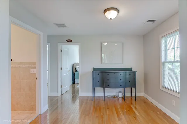 $4,800 | 17 Clinton Street, Newport, RI 02840