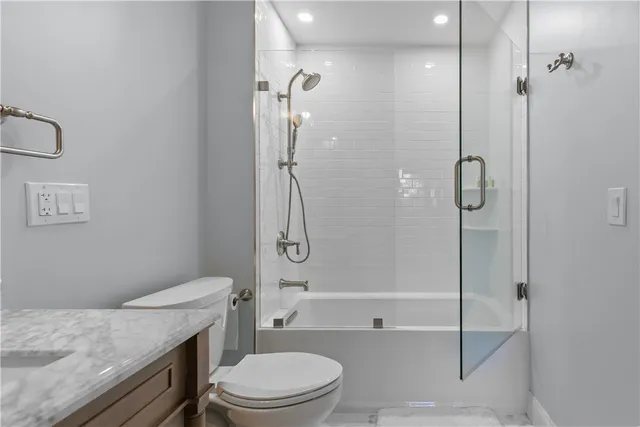 $4,800 | 17 Clinton Street, Newport, RI 02840