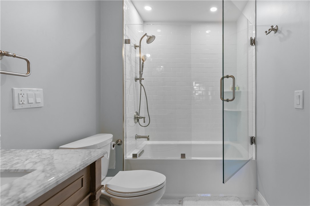 17 Clinton Street Newport, RI 02840 - Photo 20 of 33