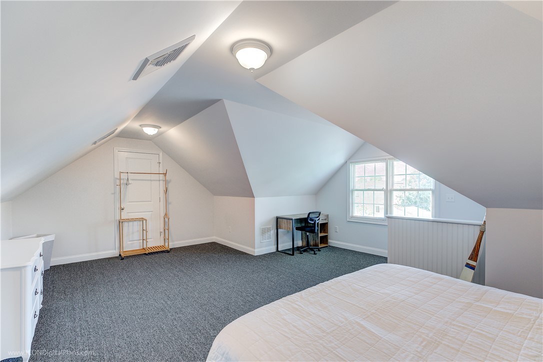 17 Clinton Street Newport, RI 02840 - Photo 24 of 33