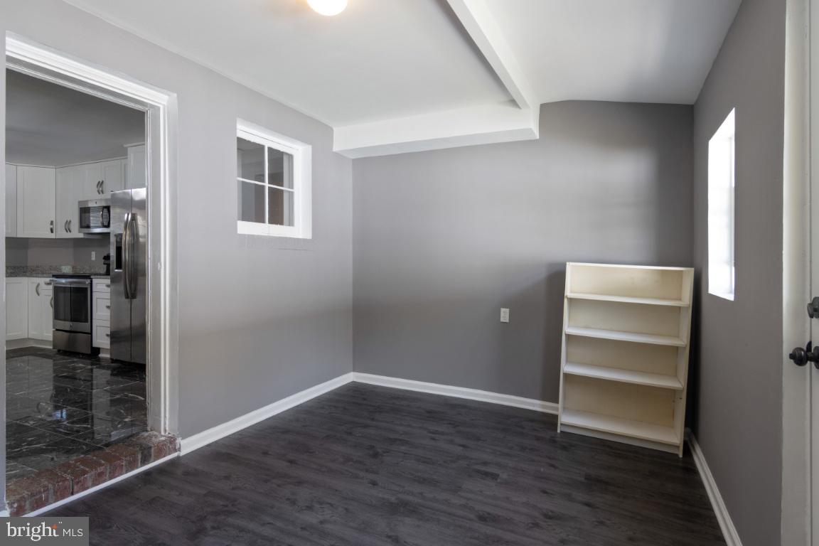 7845 Elizabeth Road Pasadena, MD 21122 - Photo 14 of 36 Mudd Room