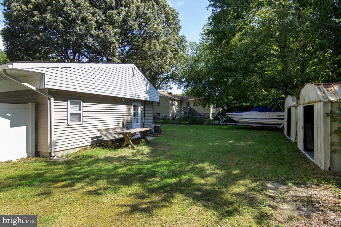 7845 Elizabeth Road Pasadena, MD 21122 - Photo 34 of 36 Side View