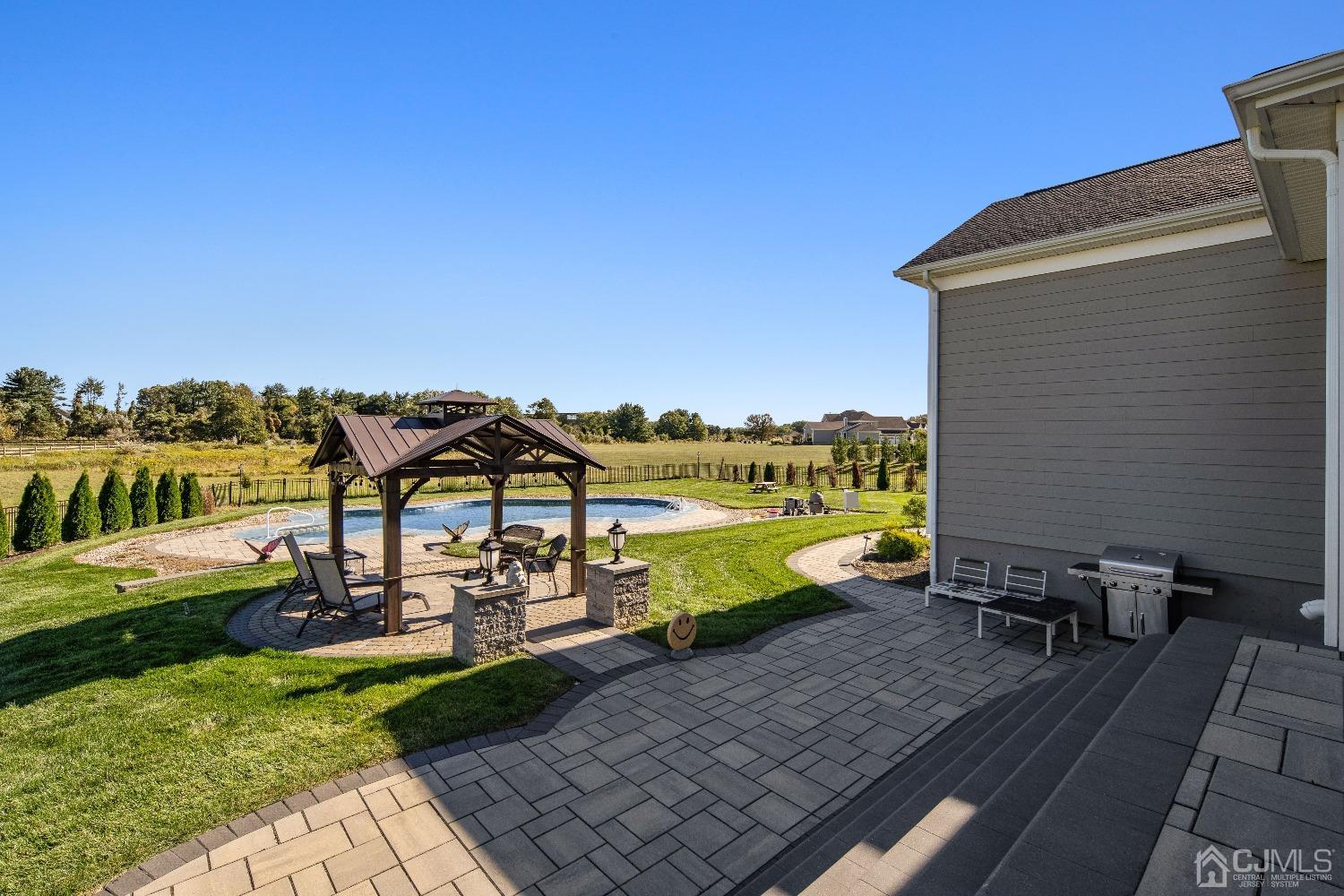 14 Exeter Way Holmdel, NJ 07733 - Photo 11 of 43