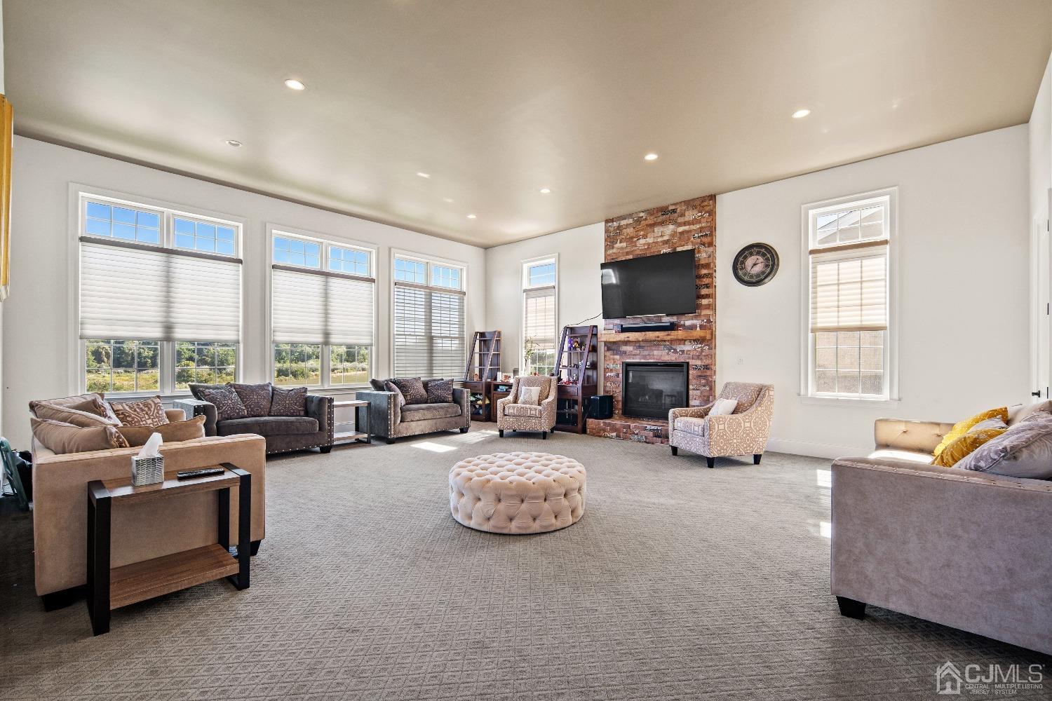 14 Exeter Way Holmdel, NJ 07733 - Photo 23 of 43