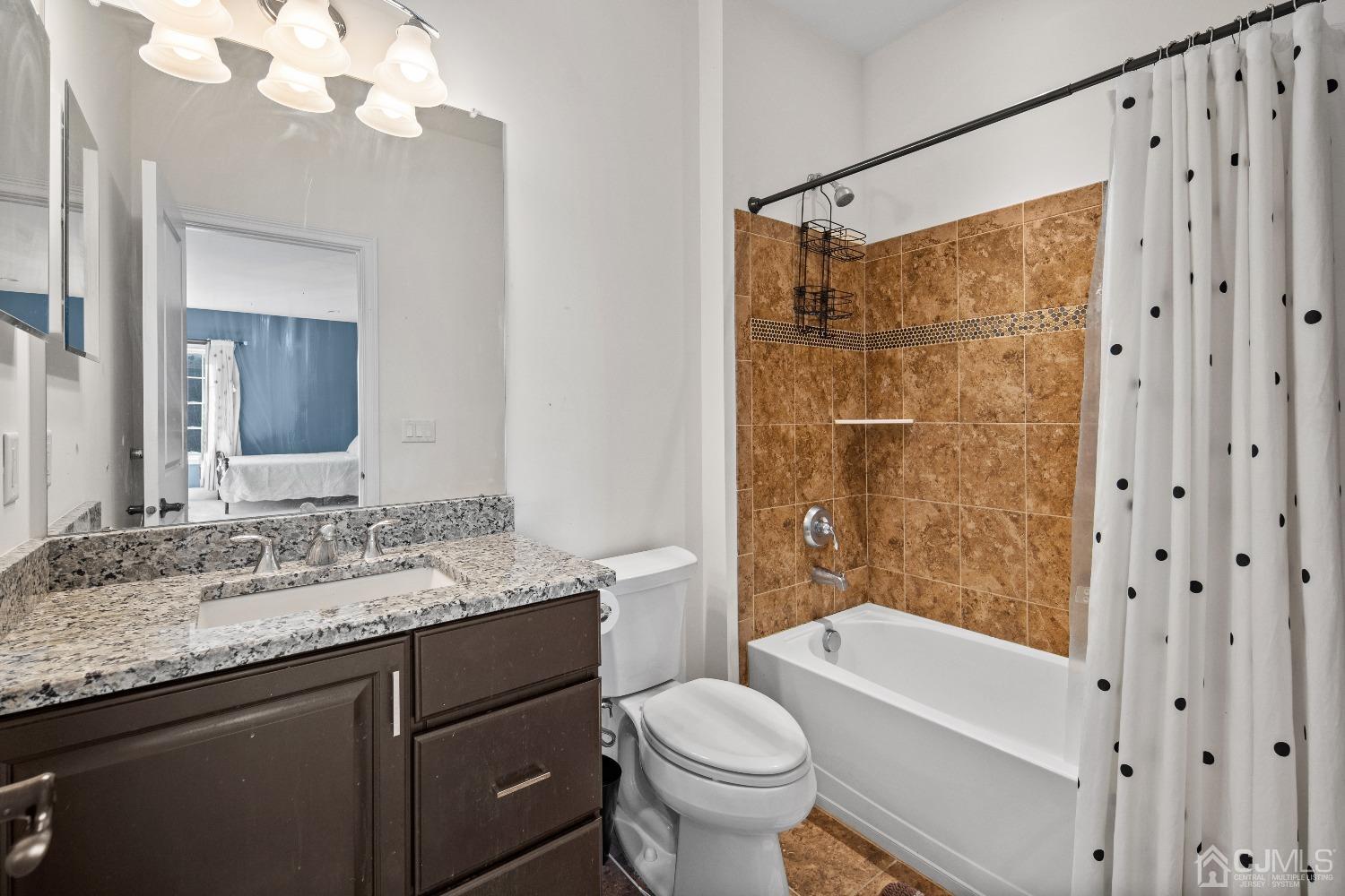 14 Exeter Way Holmdel, NJ 07733 - Photo 39 of 43